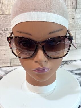 Foster Grant Tortoiseshell Brown Gradient Lens Women’s Sunglasses